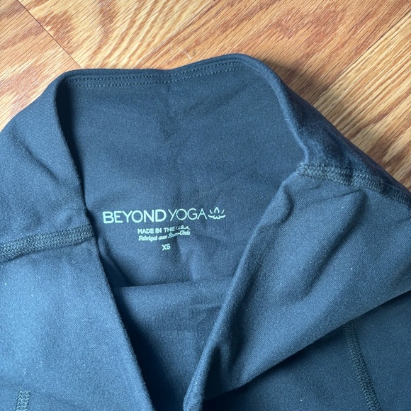 Beyond Yoga Palomino High Waisted Legging Black XS NWT Pockets - Picture 8 of 12